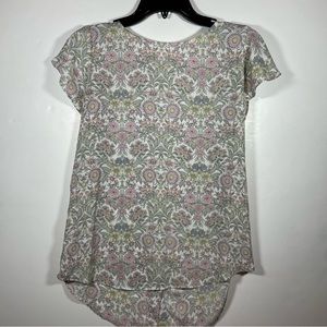5 for $20 Loft Floral Back Button Top